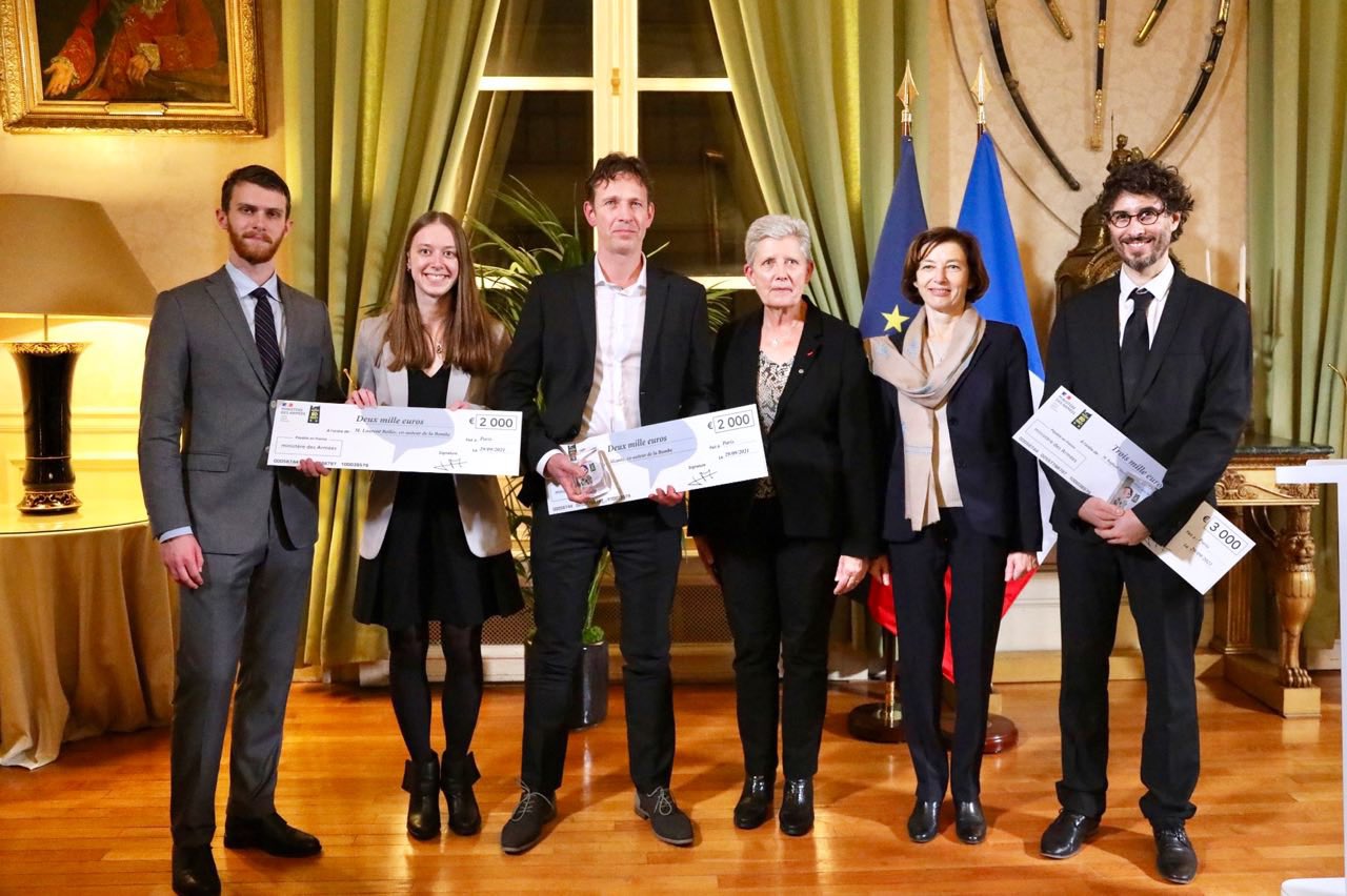 Remise du prix Histoire des « Galons de la BD » par la ministre des Arméesments